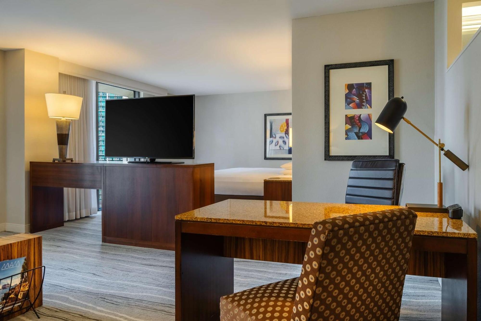 King Suite,1295804689:JPEG