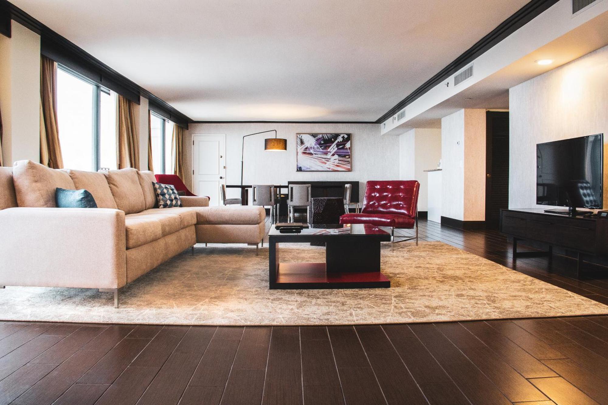One-Bedroom King Suite,1617458832:JPEG
