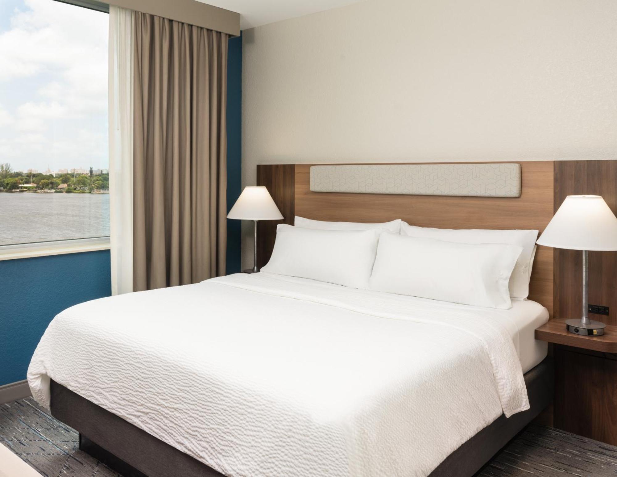 King Suite Lagoon View,1599660933:JPEG