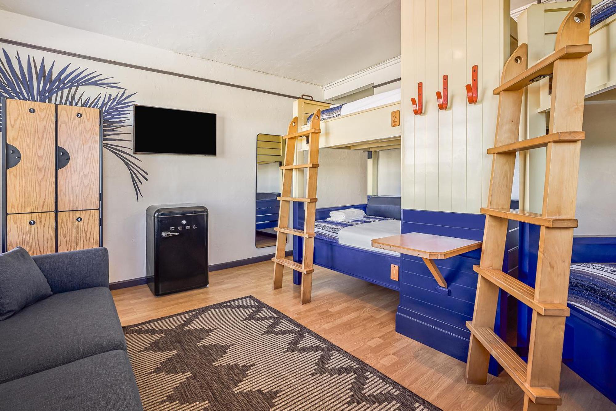 Private Premium Quadruple Room,1642309389:JPEG